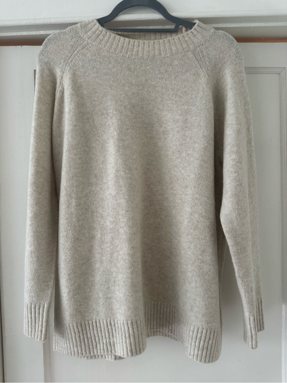 Mango Soft Cream Crewneck Sweater